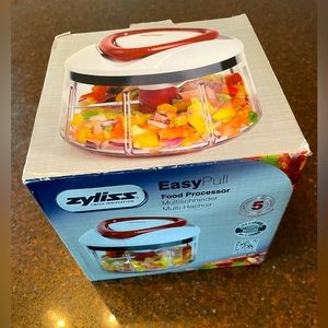 Zyliss Easy Pull Food Processor 3.1 Cups Capacity Brand New Have Never Used NWB